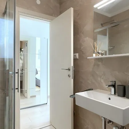 Modern Oliveti With Pool And Grill In Porec *
