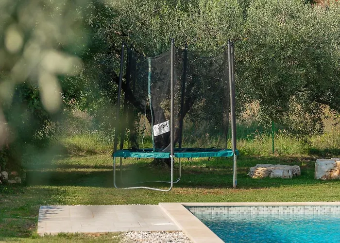 Villa Modern Oliveti With Pool And Grill In Porec *